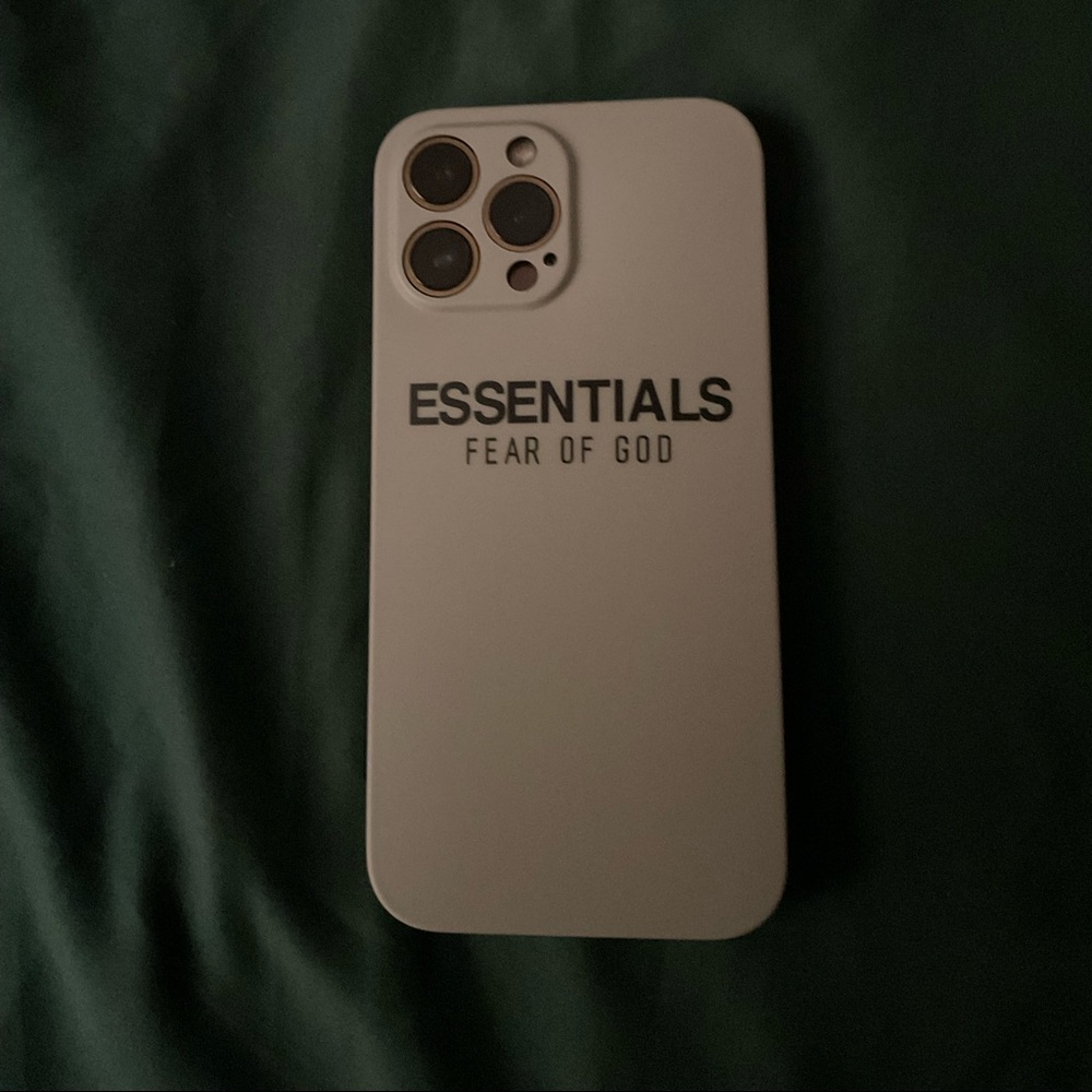 iPhone 13pro max case good condition